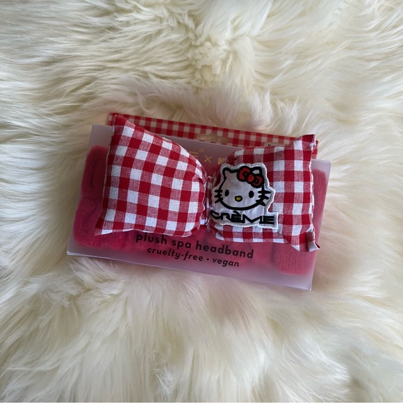 Hello Kitty x the Creme Shop Plush Spa Headband Limited Edition Red Gingham - Picture 1 of 2